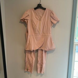Jaanuu pink tulip scrub set tulip top moto pants